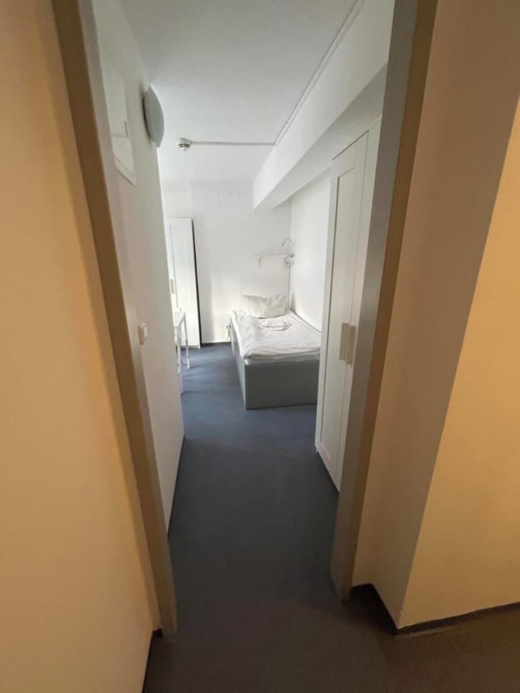 2-Rent Group Hostel Apartments SEN14