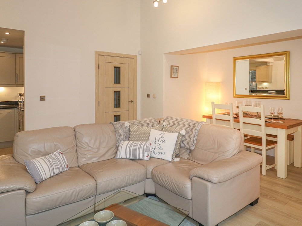 Looe Vacations - The Creekside - Property Image 1