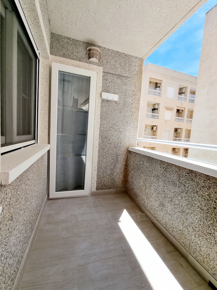 Modern and Cozy Apartment Just Steps From Los Locos Beach