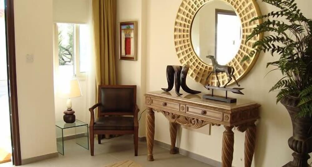 Amadora Luxury Villas