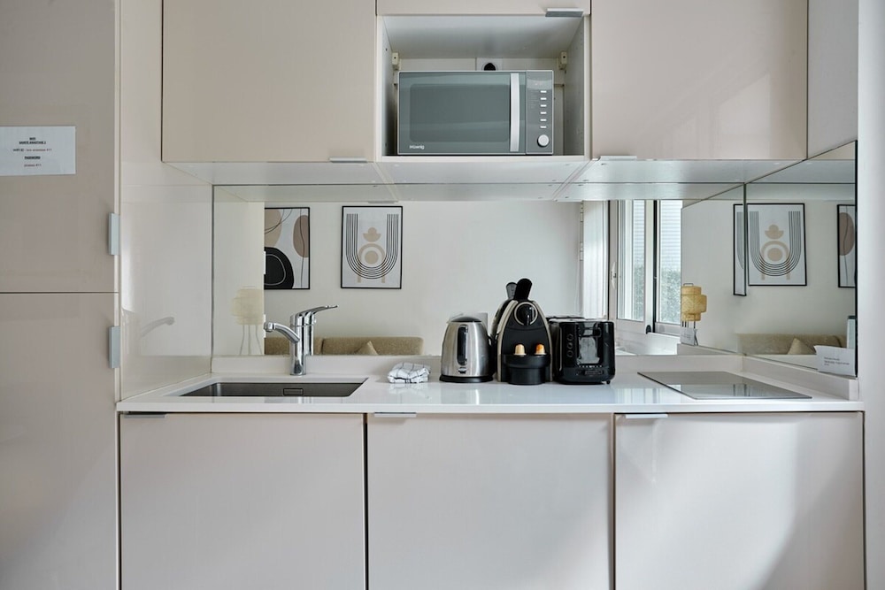 Cozy and New Flat Le Marais/ Place des Vosges