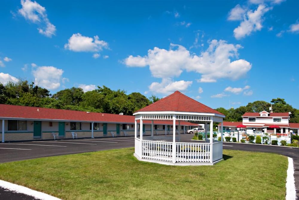 Economy Motel Inn & Suites