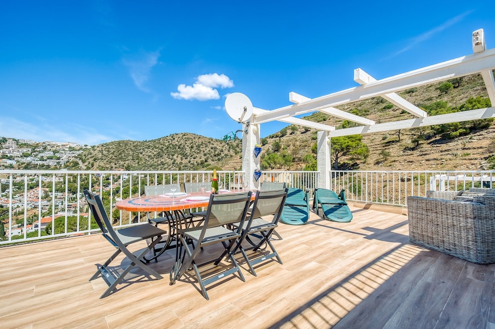 Bright Apartment in Nature