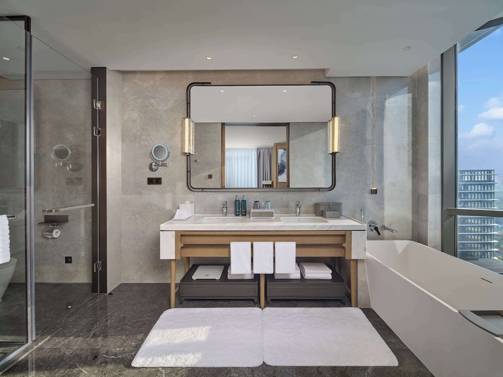 Hilton Jiashan