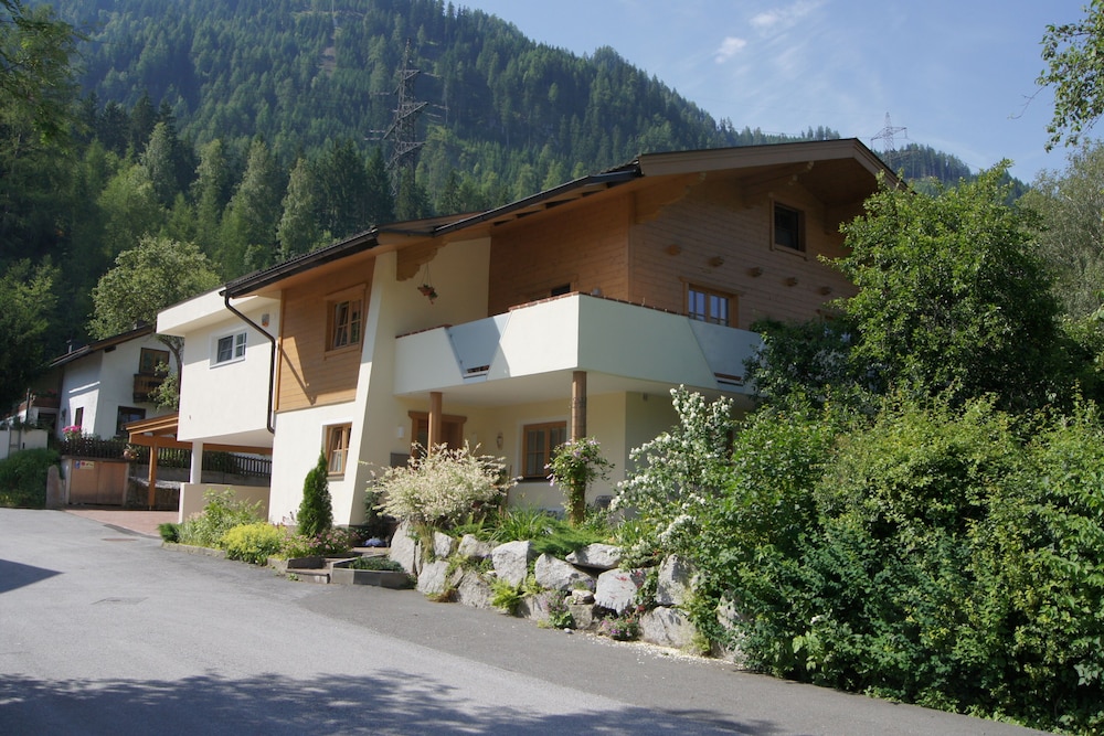 Landhaus Exenberger - Apartment Smaragd