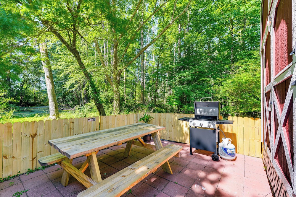 Pet-friendly Raleigh Tiny Home w/ Patio