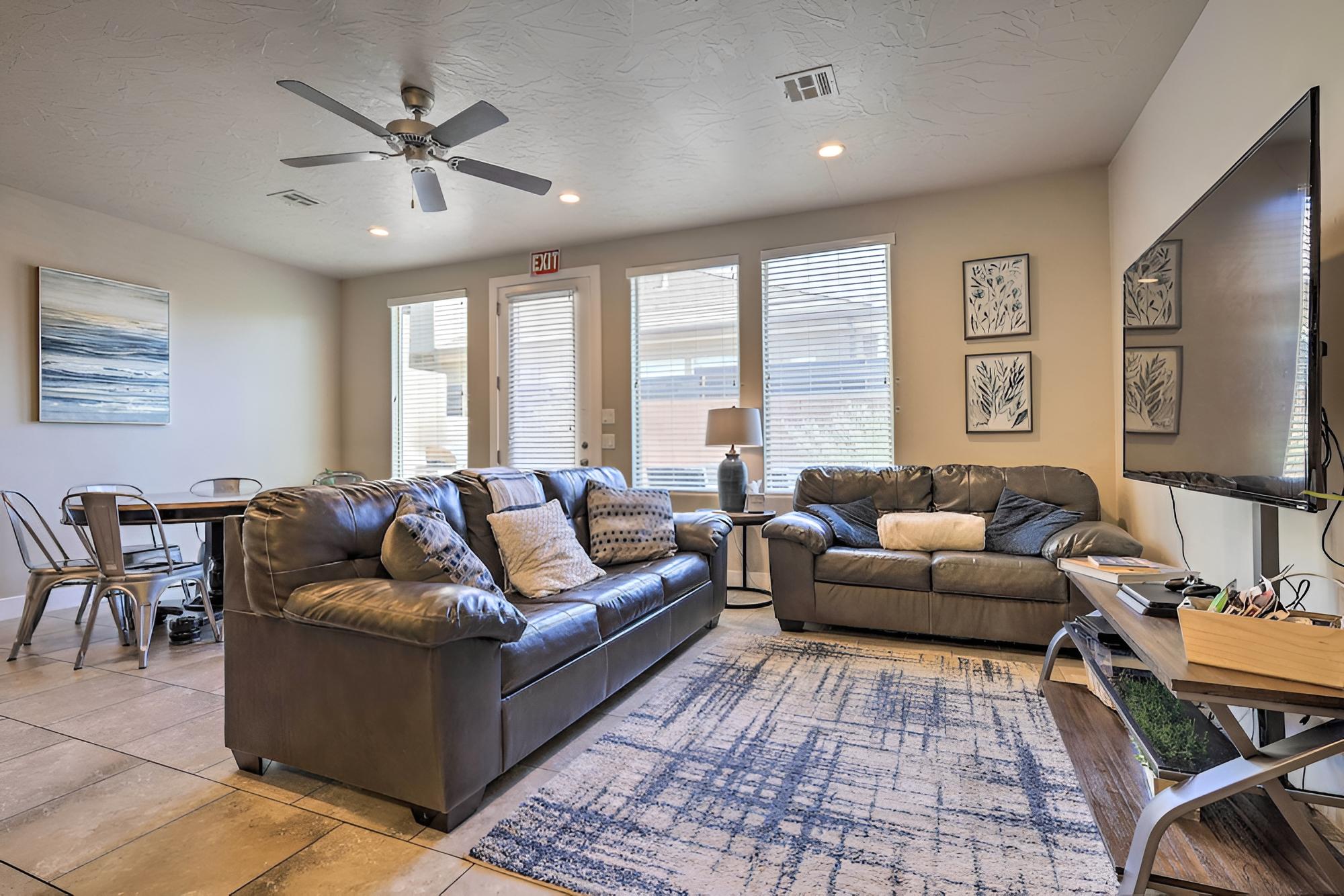 Bright Washington Condo: Near Parks & Trails! view 4