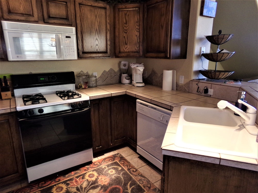 Summit County Vacations - Fawn Townhome 3 bed 3 bath HTJP3 - Property Image 12