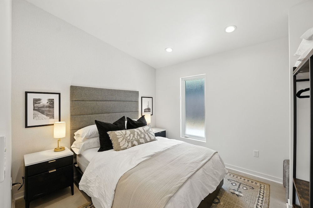 500 House - Unit C 1 Bedroom Townhouse