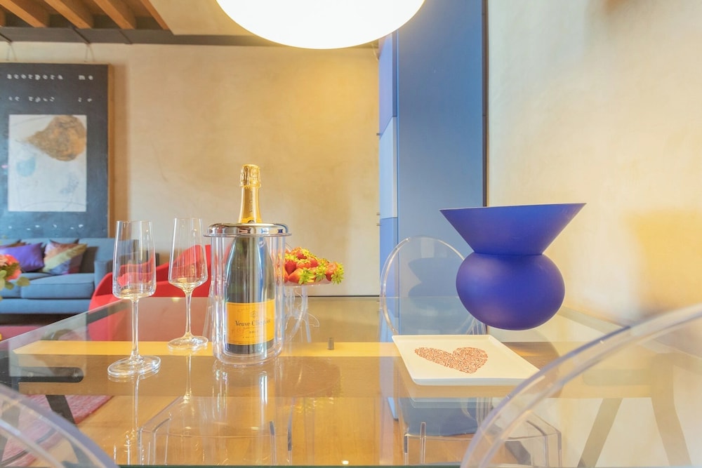 Night at the Museum Apartment by Rent all Como