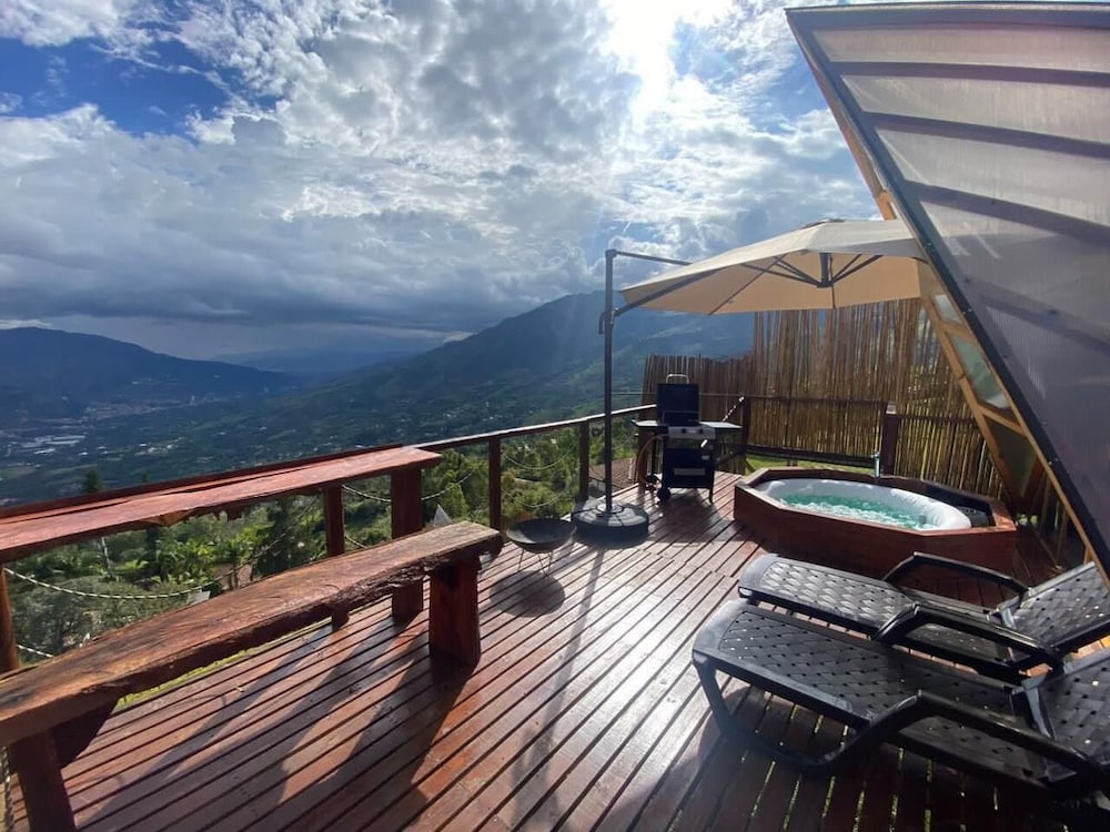 Sky View Glamping