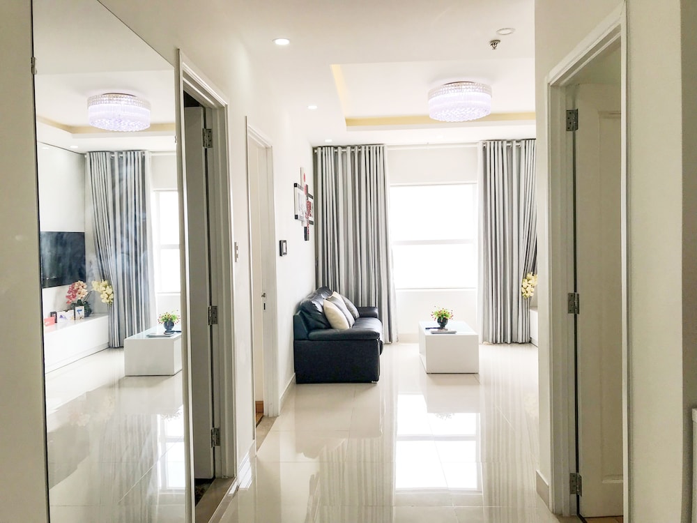 Sunrise City 2BR SW Pool 20th