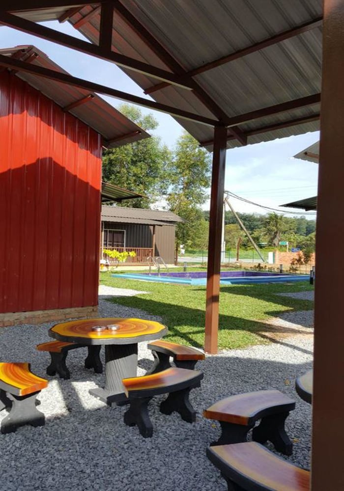 Pondok2 Cabin Stay Shah Alam