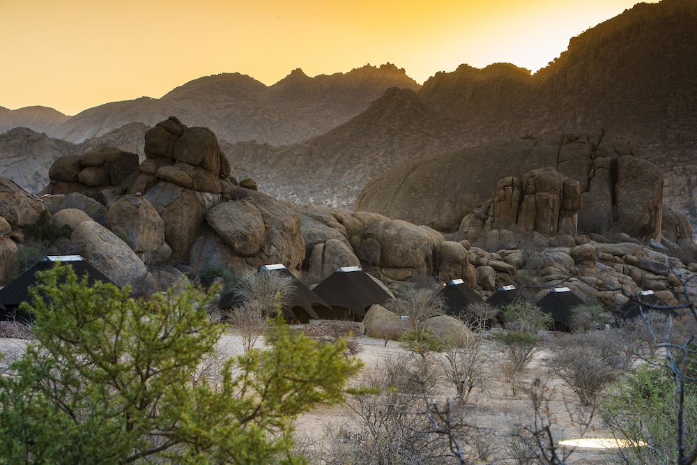 Ai Aiba - The Rockpainting Lodge