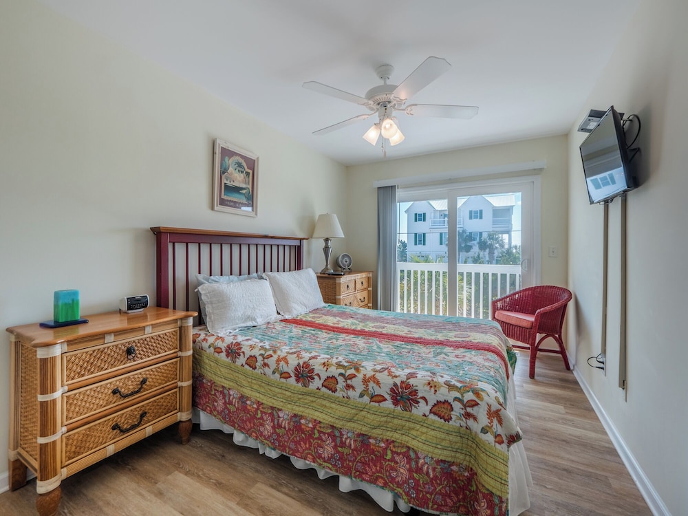 The Channel Marker by Topsail Realty