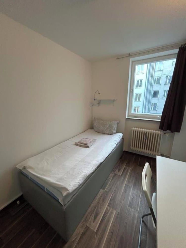 2-Rent Group Hostel Apartments SEN14