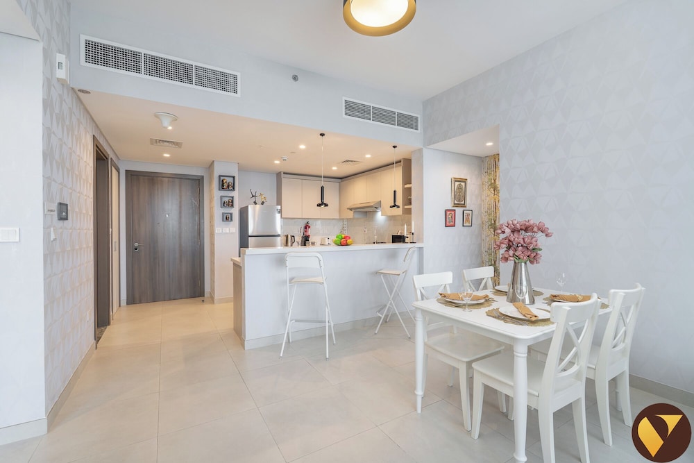 Vogue 2BHK Dubai Frame View Park Metro