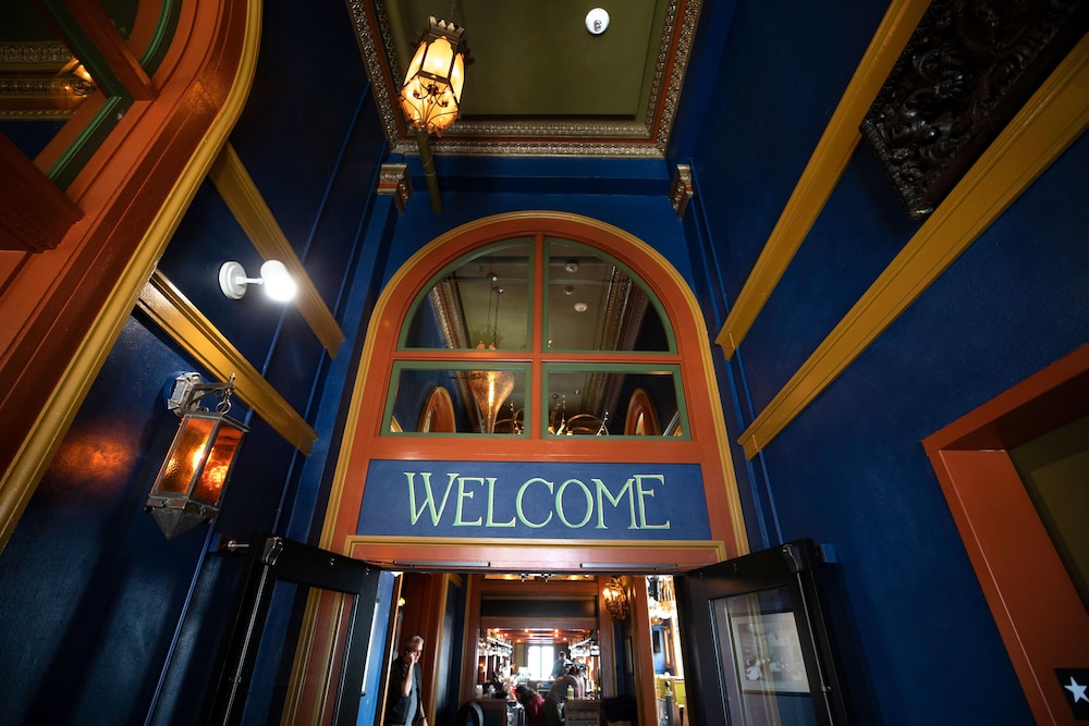 Seattle Vacations - McMenamins Elk Temple - Property Image 3