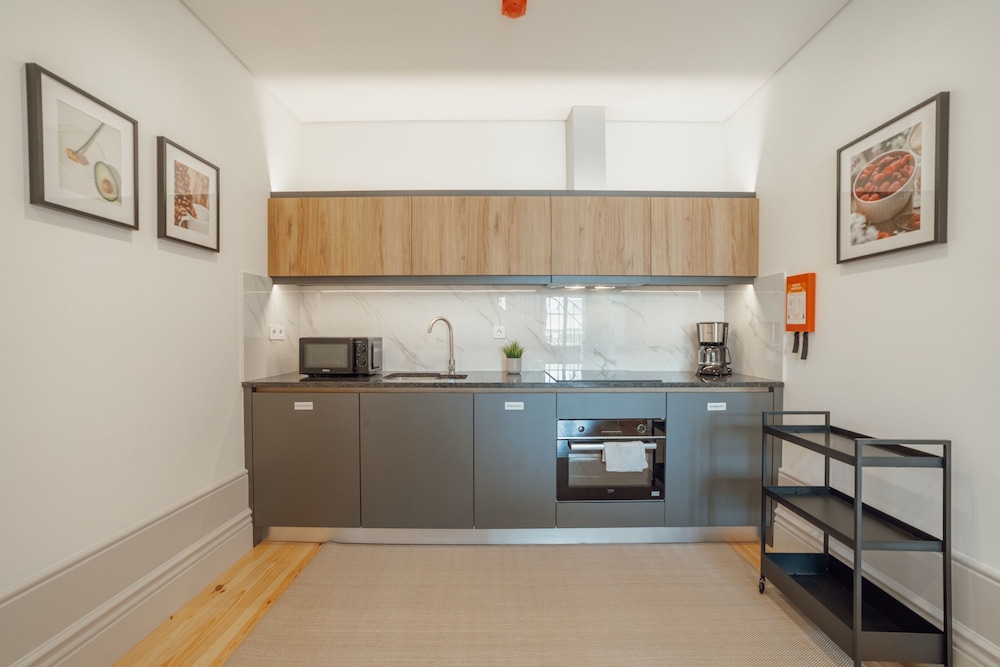 Heart OF Porto Apartment E Duplex by Vacationy