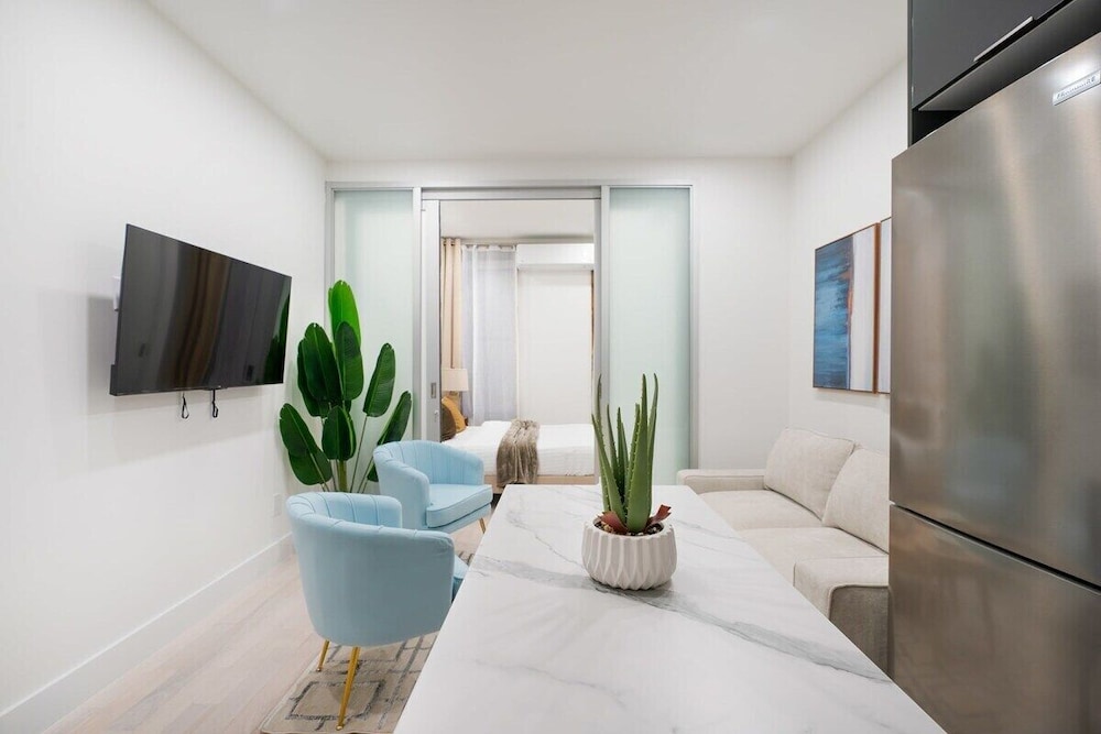 317 UES Apartments