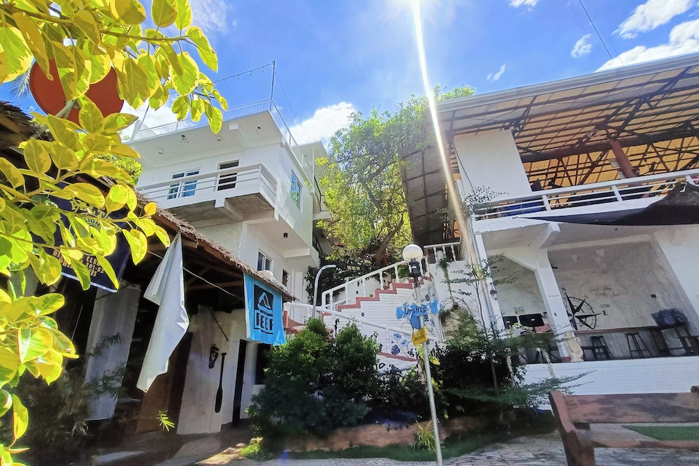 Marcnel Bayside Resort powered by Cocotel
