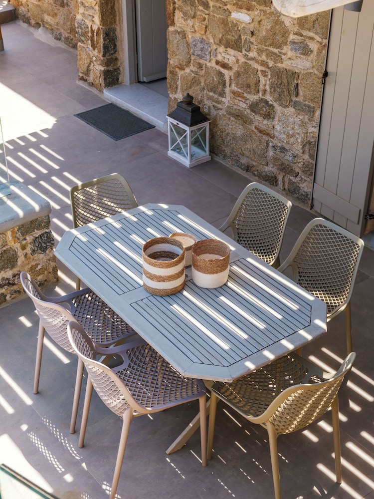 Mykonist Merchia Beach Villas & Suites