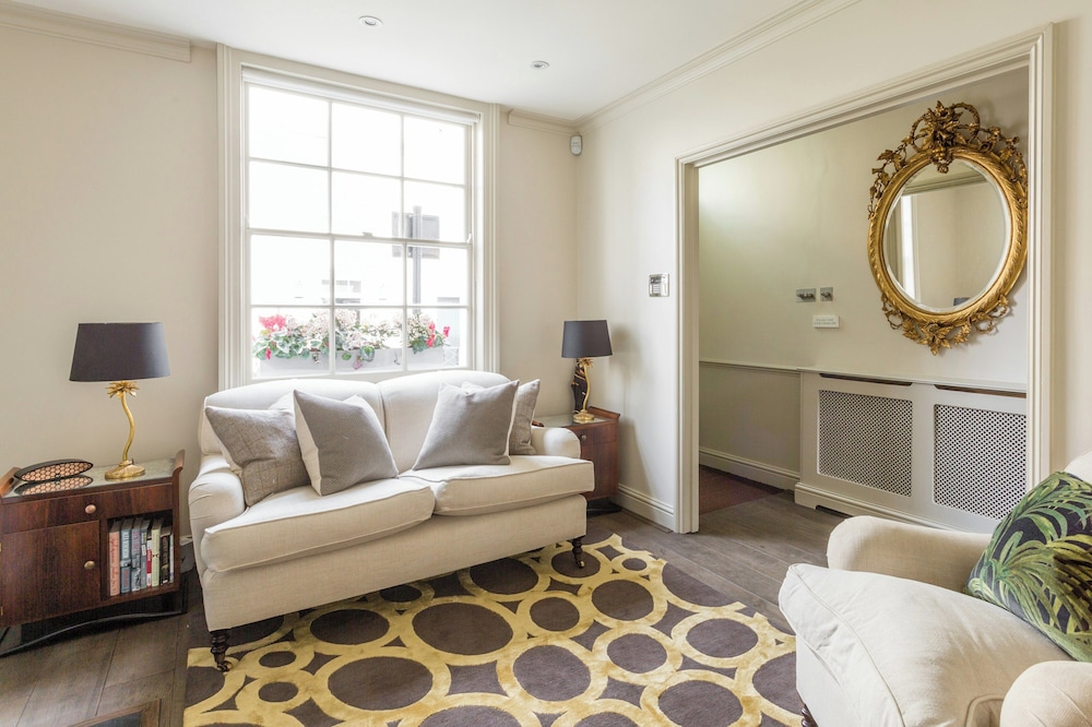 Kinnerton Street by Onefinestay