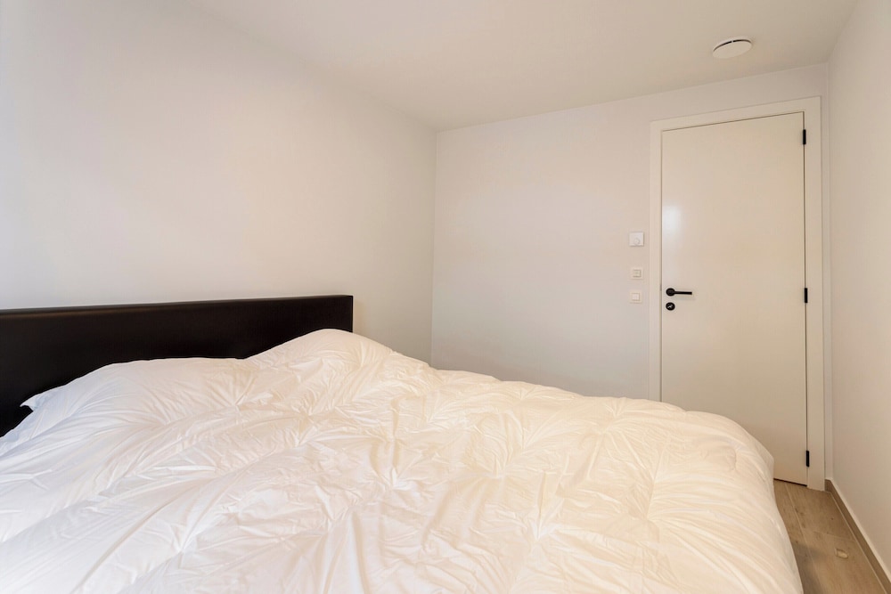 Apartment in Blankenberge With Heating