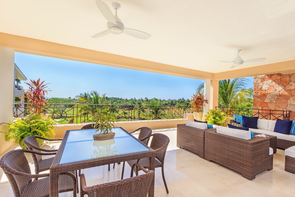 Amazing 4 Bedroom Condo - Property Image 8