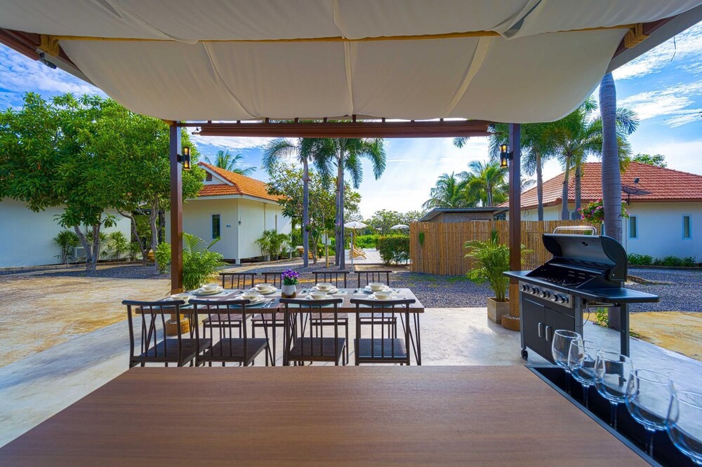 Fantastic 7 Bungalow Private Resort BR7