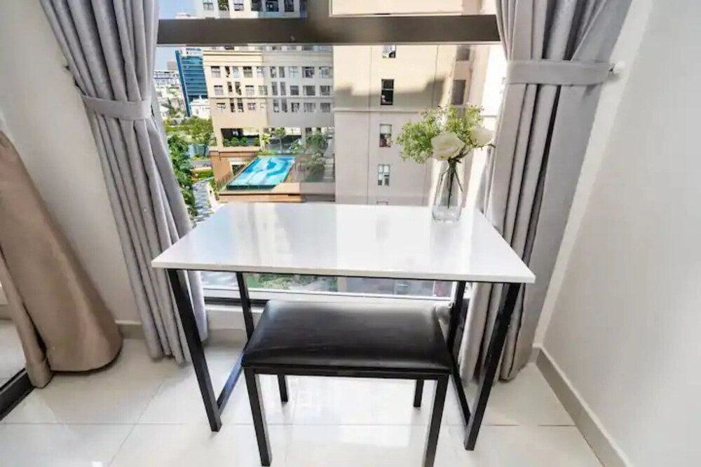 Prestige Saigon Royal - Modern Apartment