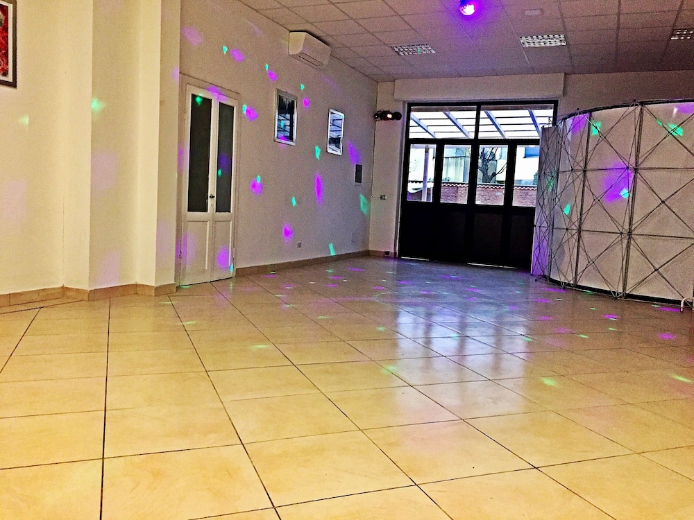 meeting & event spaces