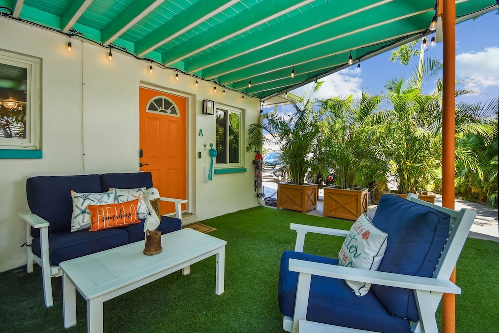 The Break Tropical Family Oasis Near Beach