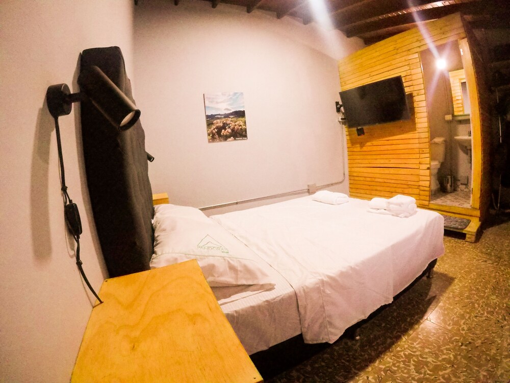 Photo 10