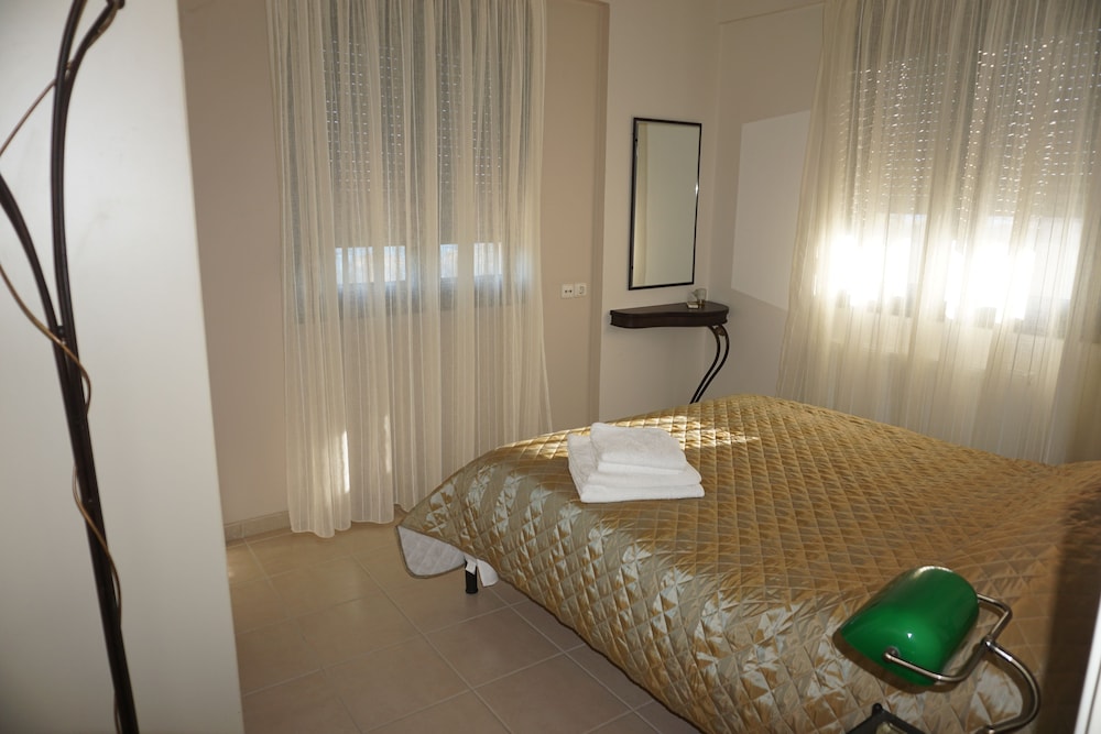Portela Suites Kampoula