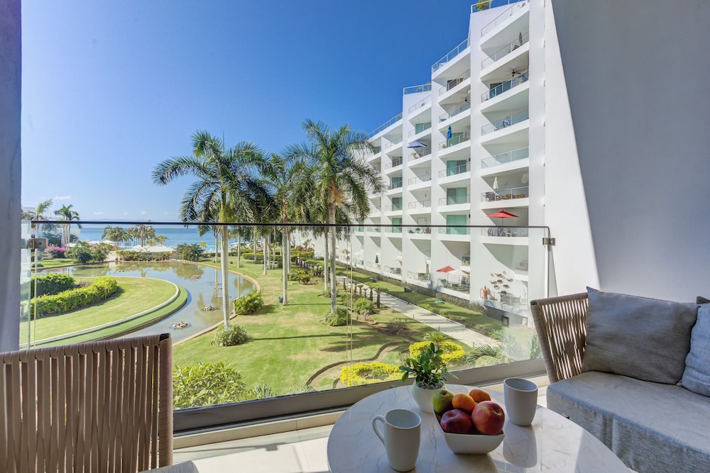 Aria Ocean Condominios