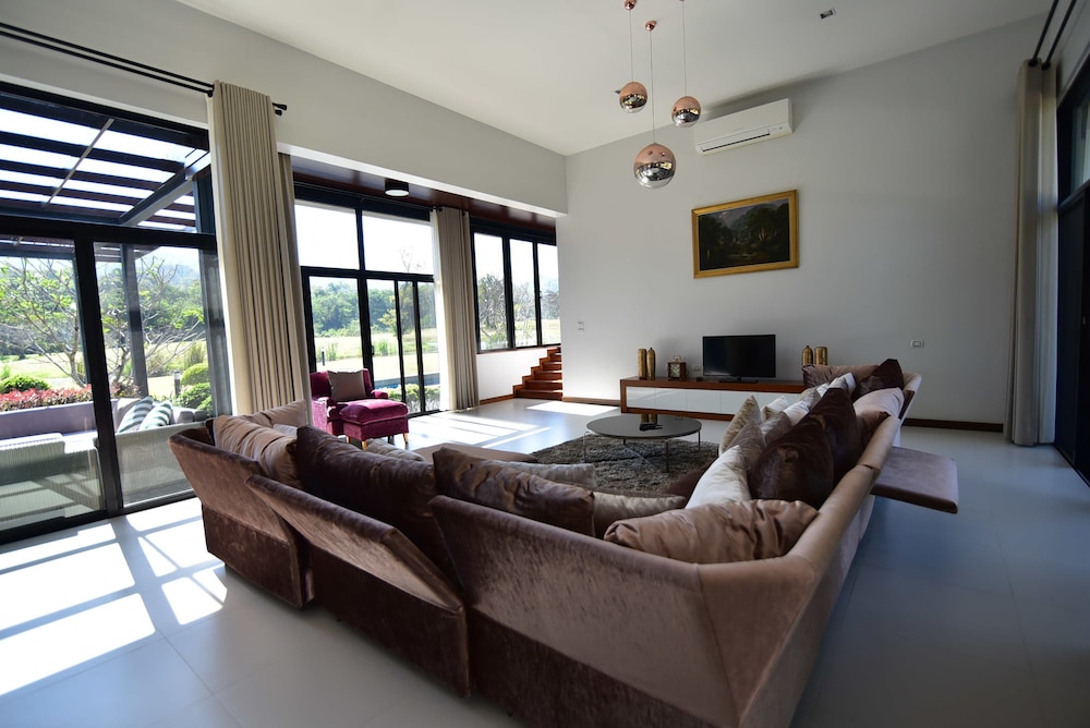 Monlada Khaoyai