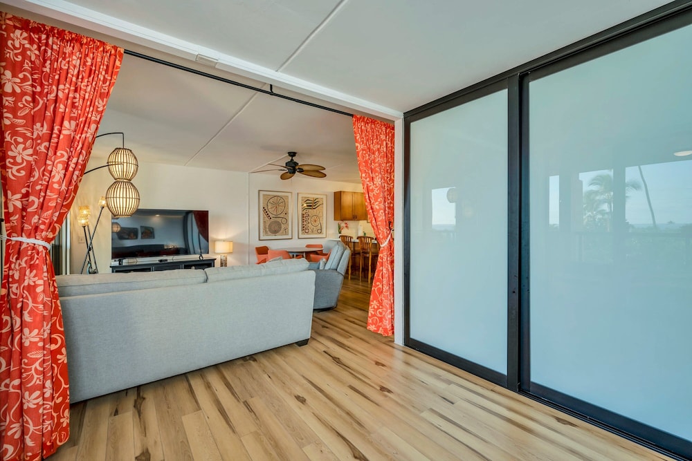 Cozy Hawaiian Unit! - Great Ocean View - Sleeps 4+ - Vrkcv