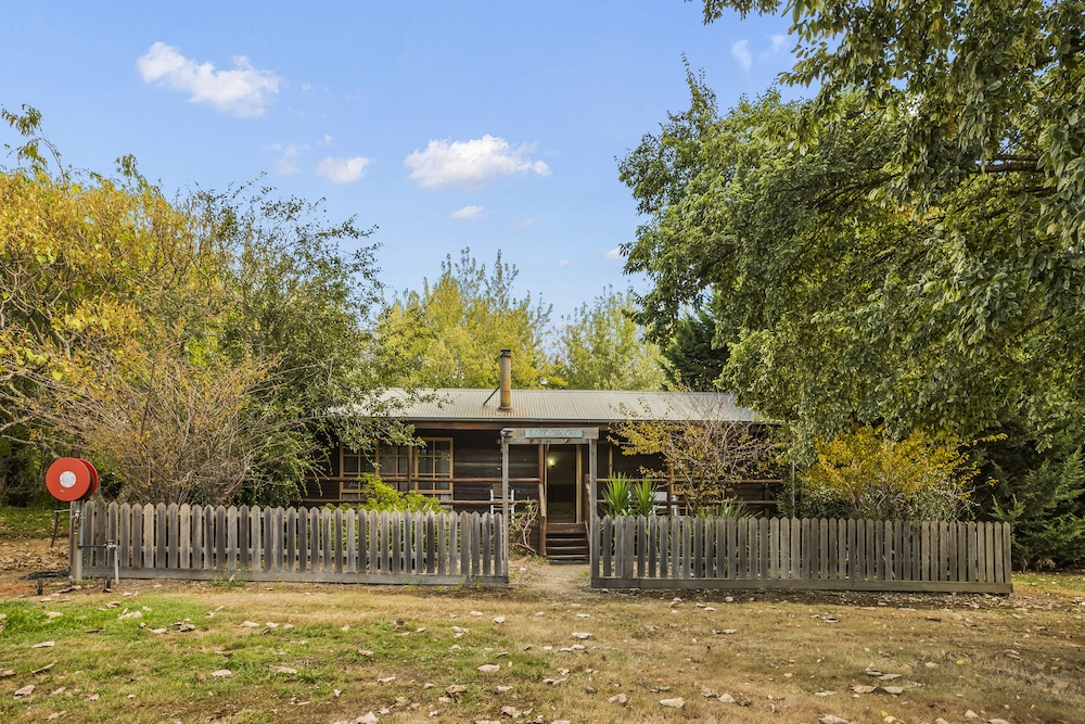 StayAU 3BR Quaint Countryside Cottage