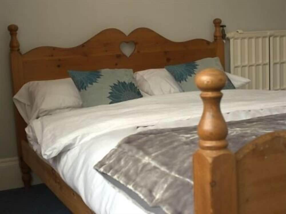 Marlborough Vacations - The Bear Marlborough - Property Image 3