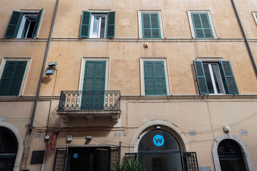 Via Giulia Apartments