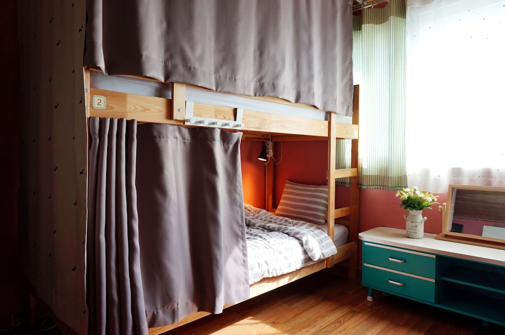 The One Hostel