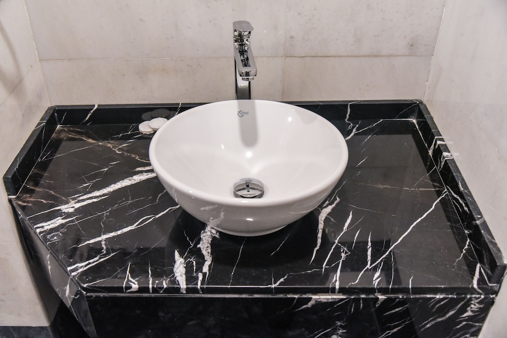 Luxir Hotel - Image 47