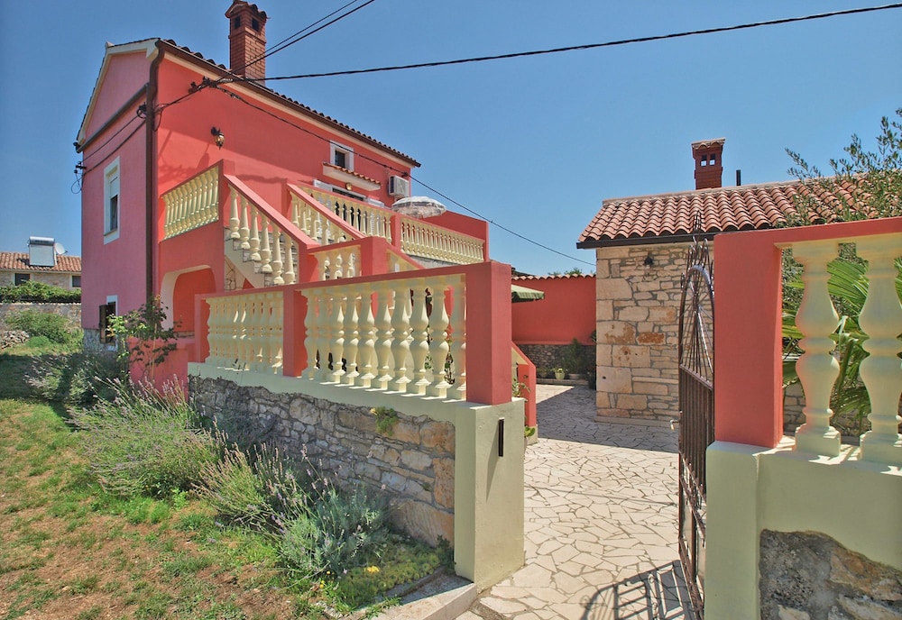 House 1716