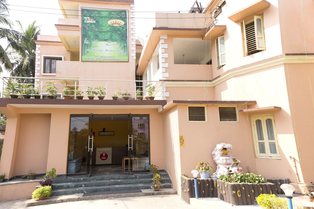 OYO 1949 Hotel Surya Garden