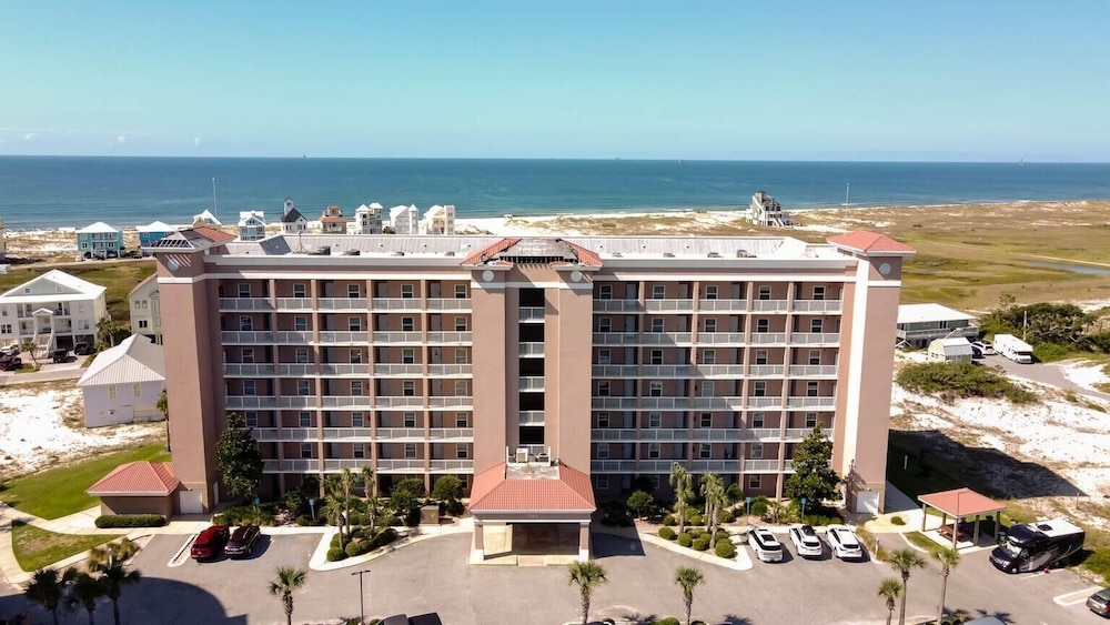 The Dunes 502