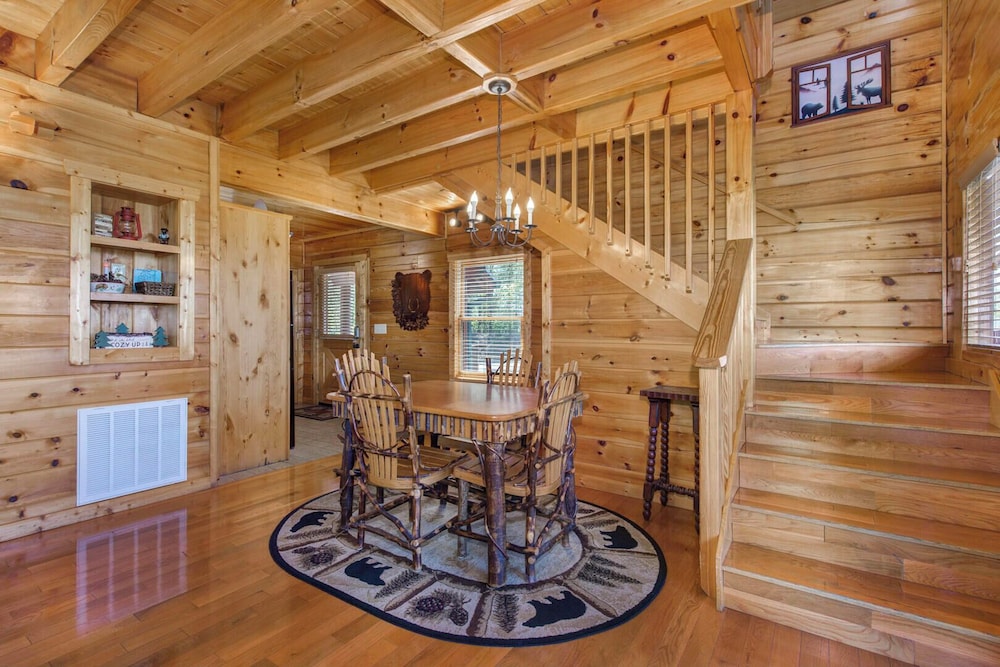 A Smoky Mountain Hide-a-way