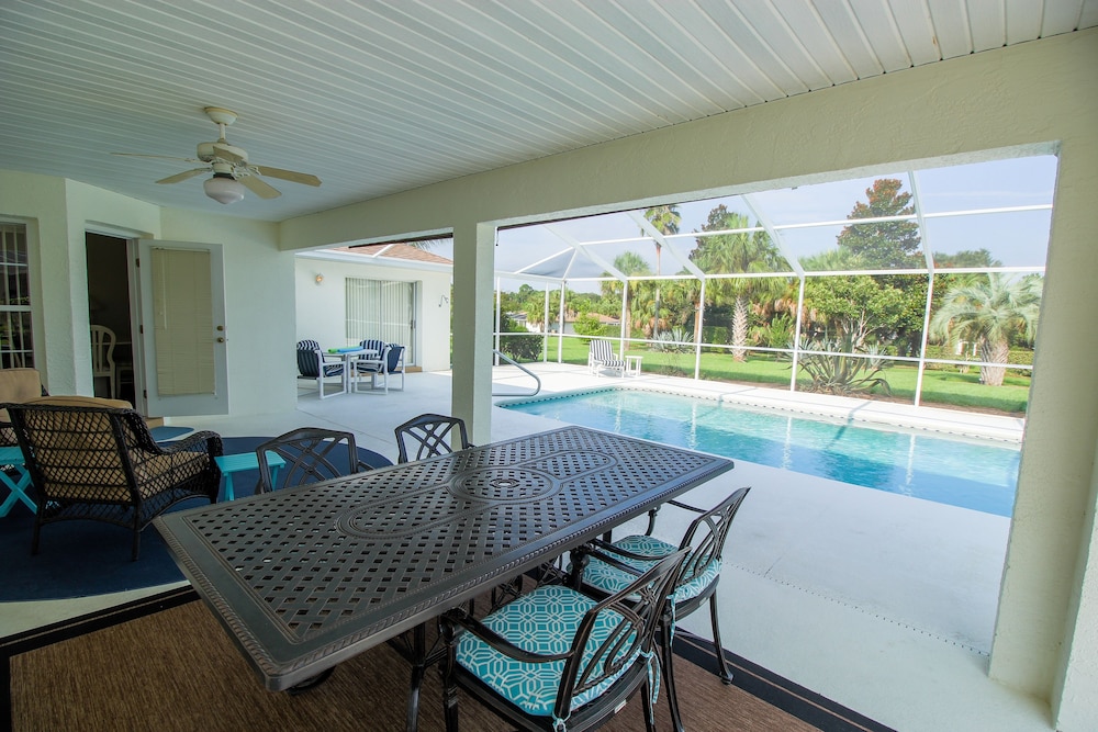 North Foxrun Terrace 1512 2 Bedroom Villa by RedAwning