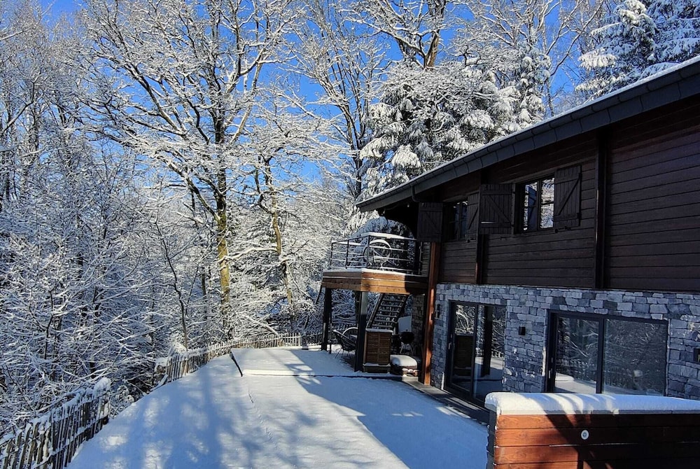 Chalet in the Woods With Nordic Bath