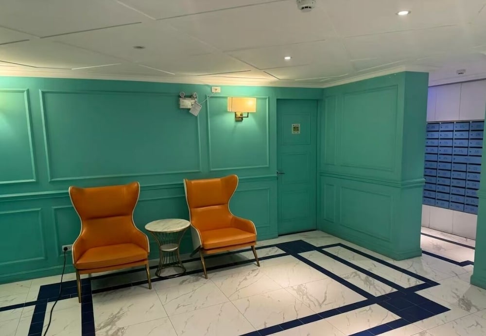 Seven Seas Cote d'Azur with Pool& Gym
